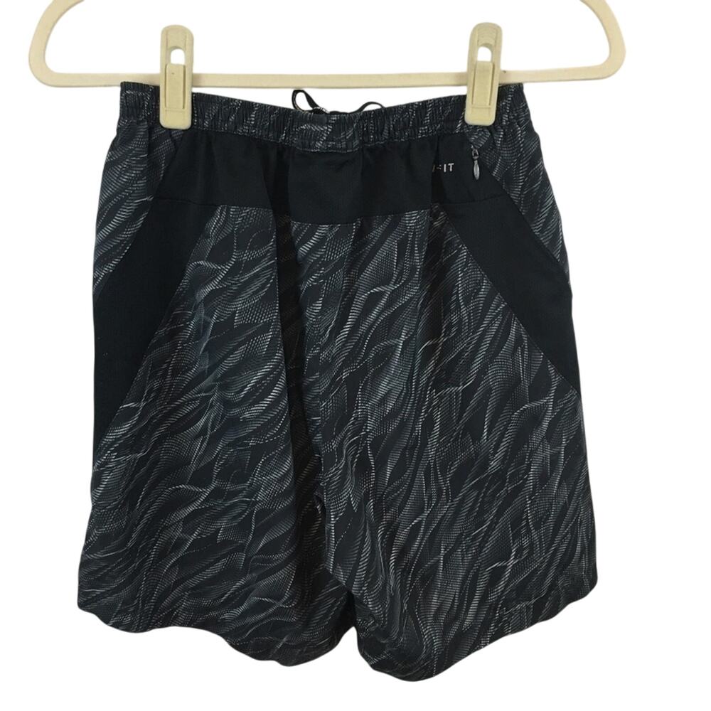 Nike DRI-Fit Running Shorts Size Small - Picture 10 of 10